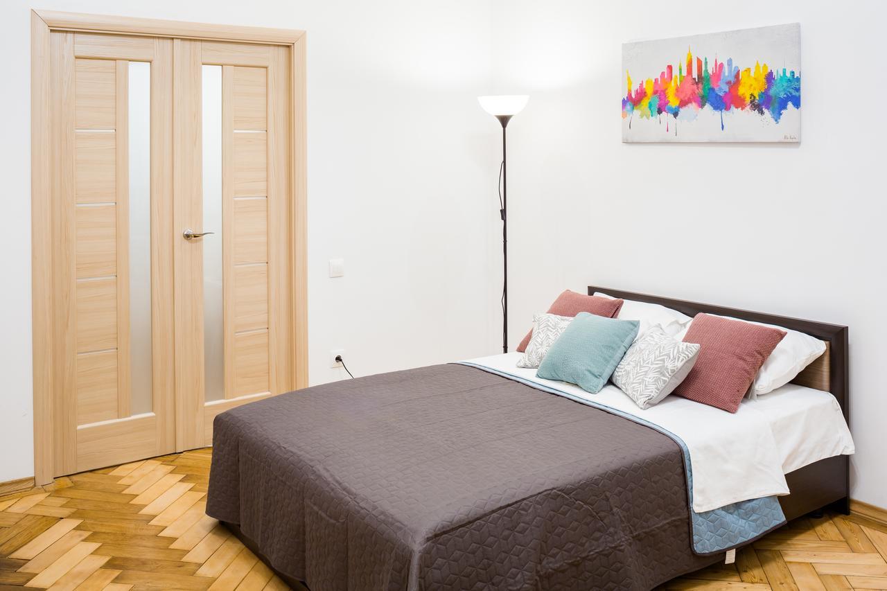 Bright And Cozy Apart With Balcony Lviv Exterior photo
